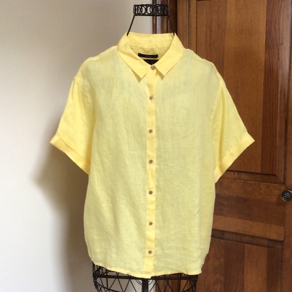 Tahari short sleeve linen shirt, medium, NEW
